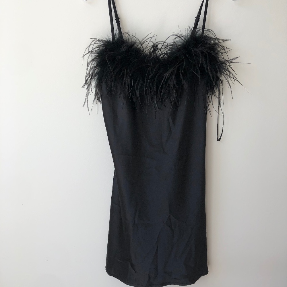 Feather Silky Medium Short Dress/Nighty - Medium - Forever21